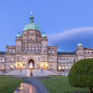 Flights to Victoria